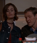 ROSWELL_-_E1X15_INDEPENDENCE_DAY_111.jpg