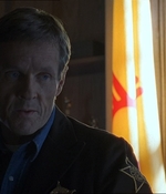 ROSWELL_-_E1X15_INDEPENDENCE_DAY_300.jpg