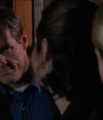 ROSWELL_-_E1X15_INDEPENDENCE_DAY_304.jpg
