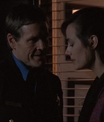 ROSWELL_-_E1X15_INDEPENDENCE_DAY_403.jpg