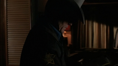 ROSWELL_-_E1X17_CRACY_012.jpg