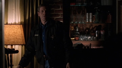 ROSWELL_-_E1X17_CRACY_039.jpg