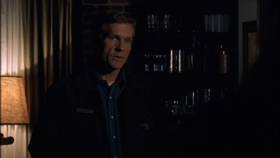 ROSWELL_-_E1X17_CRACY_065.jpg