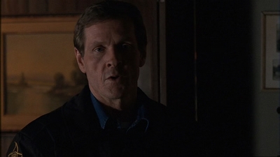 ROSWELL_-_E1X17_CRACY_072.jpg