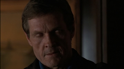 ROSWELL_-_E1X17_CRACY_094.jpg