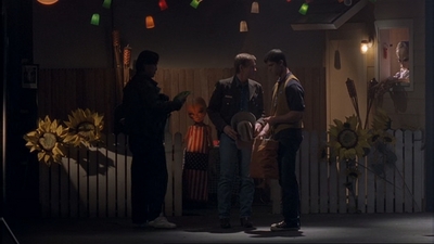 ROSWELL_-_E1X17_CRACY_302.jpg