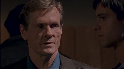 ROSWELL_-_E1X17_CRACY_318.jpg