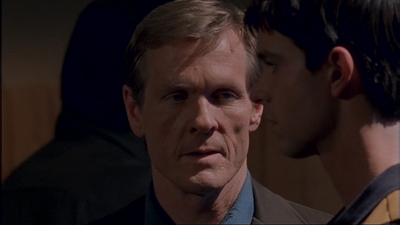 ROSWELL_-_E1X17_CRACY_319.jpg