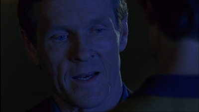 ROSWELL_-_E1X17_CRACY_330.jpg