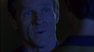 ROSWELL_-_E1X17_CRACY_333.jpg