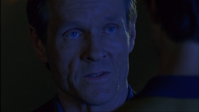 ROSWELL_-_E1X17_CRACY_341.jpg