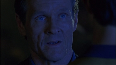 ROSWELL_-_E1X17_CRACY_351.jpg