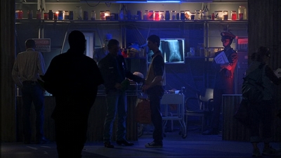 ROSWELL_-_E1X17_CRACY_371.jpg