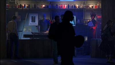 ROSWELL_-_E1X17_CRACY_376.jpg