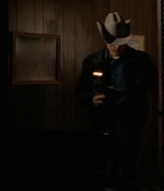 ROSWELL_-_E1X17_CRACY_002.jpg