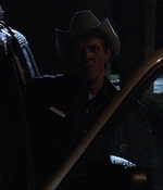ROSWELL_-_E1X17_CRACY_382.jpg