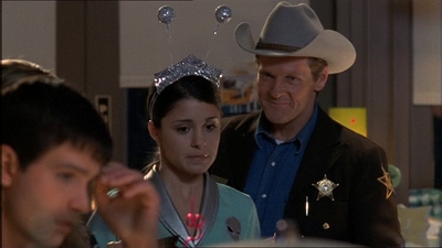 ROSWELL_-_E1X18_TESS_LIES_AND_VIDEOTAPE_020.jpg