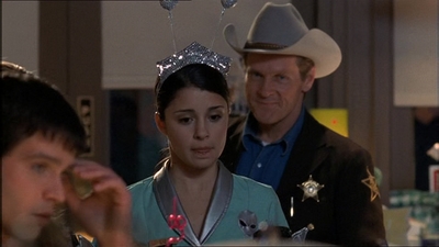 ROSWELL_-_E1X18_TESS_LIES_AND_VIDEOTAPE_021.jpg