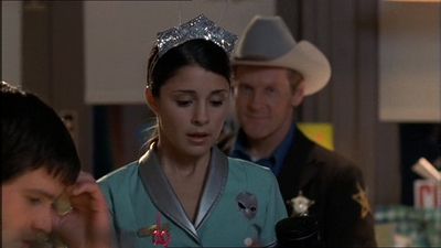 ROSWELL_-_E1X18_TESS_LIES_AND_VIDEOTAPE_023.jpg