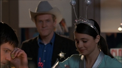 ROSWELL_-_E1X18_TESS_LIES_AND_VIDEOTAPE_030.jpg