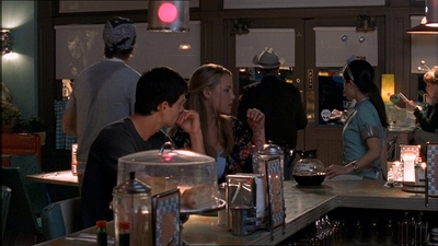 ROSWELL_-_E1X18_TESS_LIES_AND_VIDEOTAPE_047.jpg