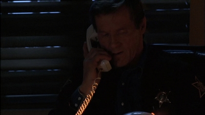 ROSWELL_-_E1X18_TESS_LIES_AND_VIDEOTAPE_051.jpg