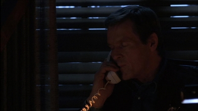 ROSWELL_-_E1X18_TESS_LIES_AND_VIDEOTAPE_071.jpg