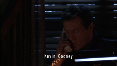 ROSWELL_-_E1X18_TESS_LIES_AND_VIDEOTAPE_082.jpg