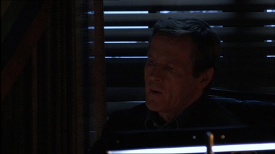 ROSWELL_-_E1X18_TESS_LIES_AND_VIDEOTAPE_108.jpg