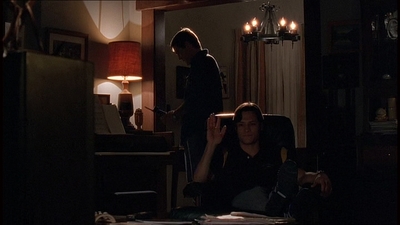 ROSWELL_-_E1X18_TESS_LIES_AND_VIDEOTAPE_122.jpg