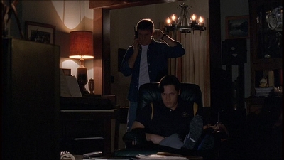 ROSWELL_-_E1X18_TESS_LIES_AND_VIDEOTAPE_137.jpg