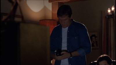 ROSWELL_-_E1X18_TESS_LIES_AND_VIDEOTAPE_142.jpg