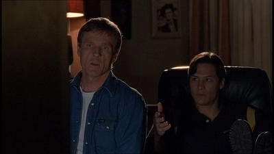 ROSWELL_-_E1X18_TESS_LIES_AND_VIDEOTAPE_149.jpg