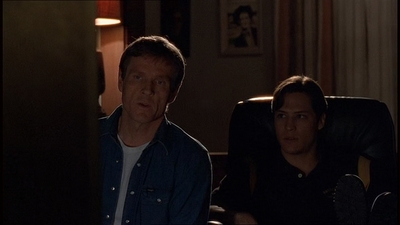 ROSWELL_-_E1X18_TESS_LIES_AND_VIDEOTAPE_155.jpg