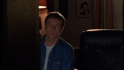 ROSWELL_-_E1X18_TESS_LIES_AND_VIDEOTAPE_161.jpg