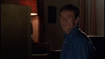 ROSWELL_-_E1X18_TESS_LIES_AND_VIDEOTAPE_168.jpg