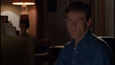 ROSWELL_-_E1X18_TESS_LIES_AND_VIDEOTAPE_172.jpg