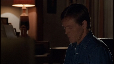ROSWELL_-_E1X18_TESS_LIES_AND_VIDEOTAPE_173.jpg