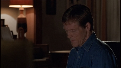 ROSWELL_-_E1X18_TESS_LIES_AND_VIDEOTAPE_184.jpg