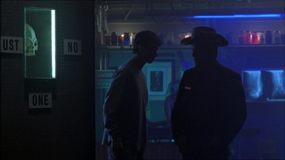 ROSWELL_-_E1X18_TESS_LIES_AND_VIDEOTAPE_273.jpg