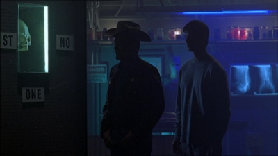 ROSWELL_-_E1X18_TESS_LIES_AND_VIDEOTAPE_285.jpg