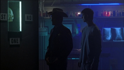 ROSWELL_-_E1X18_TESS_LIES_AND_VIDEOTAPE_289.jpg