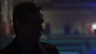 ROSWELL_-_E1X18_TESS_LIES_AND_VIDEOTAPE_300.jpg