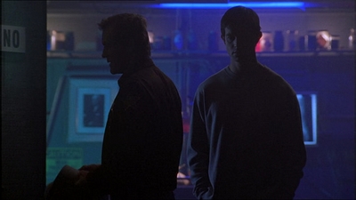 ROSWELL_-_E1X18_TESS_LIES_AND_VIDEOTAPE_359.jpg