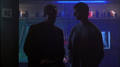 ROSWELL_-_E1X18_TESS_LIES_AND_VIDEOTAPE_364.jpg