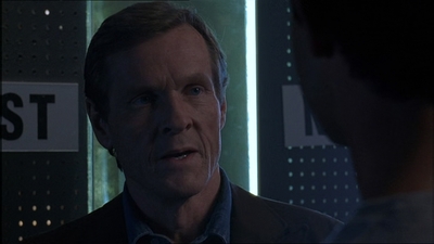 ROSWELL_-_E1X18_TESS_LIES_AND_VIDEOTAPE_375.jpg