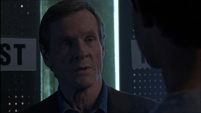 ROSWELL_-_E1X18_TESS_LIES_AND_VIDEOTAPE_378.jpg