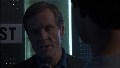 ROSWELL_-_E1X18_TESS_LIES_AND_VIDEOTAPE_379.jpg