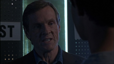 ROSWELL_-_E1X18_TESS_LIES_AND_VIDEOTAPE_382.jpg