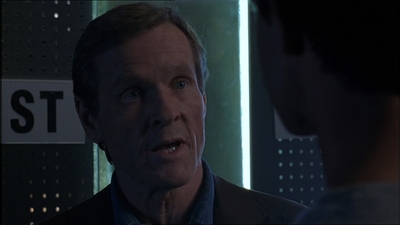 ROSWELL_-_E1X18_TESS_LIES_AND_VIDEOTAPE_408.jpg
